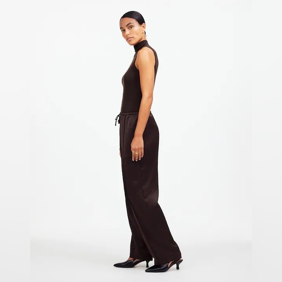 Madewell Pintucked Slim Pull-On Pants in Satin - Picture 2 of 6